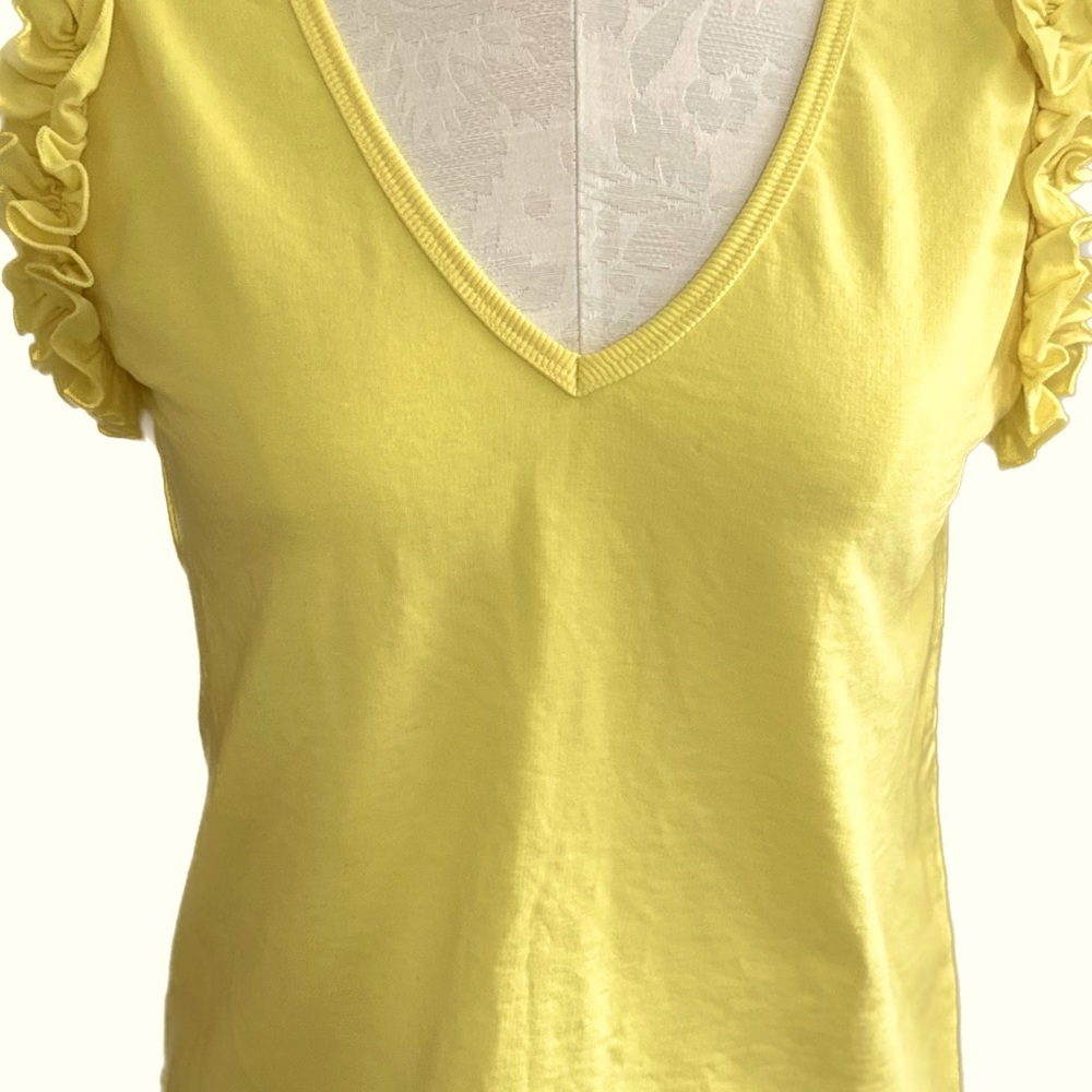 sundays brand ruffle V Neck Size S LIKE NEW